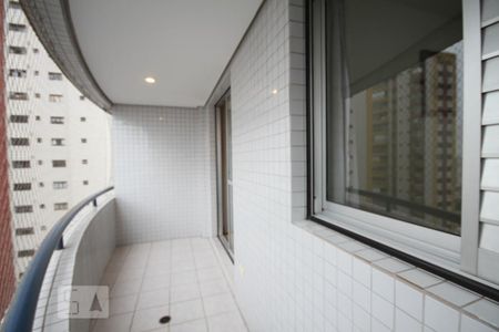 Apartamento para alugar com 86m², 3 quartos e 2 vagasVaranda