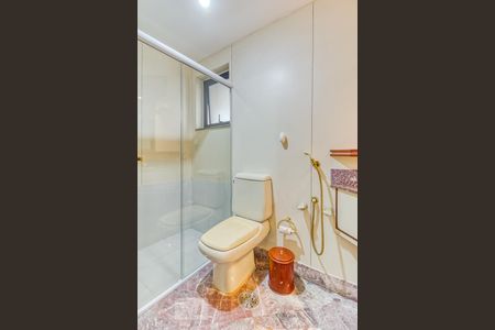 Banheiro de apartamento para alugar com 1 quarto, 42m² em Itaim Bibi, São Paulo