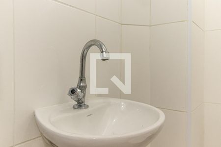 Banheiro - Torneira de kitnet/studio para alugar com 1 quarto, 18m² em Centro, São Paulo