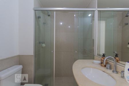 Apartamento à venda com 85m², 2 quartos e 2 vagas Apartamento à venda com 85m², 2 quartos e 2 vagasBanheiro da Suíte 2