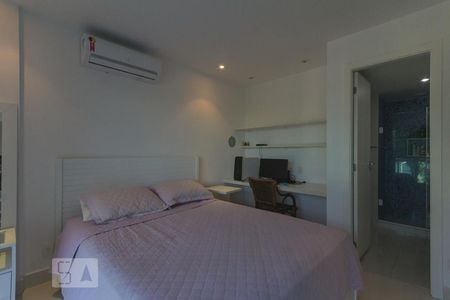 Apartamento à venda com 85m², 2 quartos e 2 vagas Apartamento à venda com 85m², 2 quartos e 2 vagasSuíte
