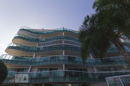 Apartamento à venda com 85m², 2 quartos e 2 vagas Apartamento à venda com 85m², 2 quartos e 2 vagasFachada