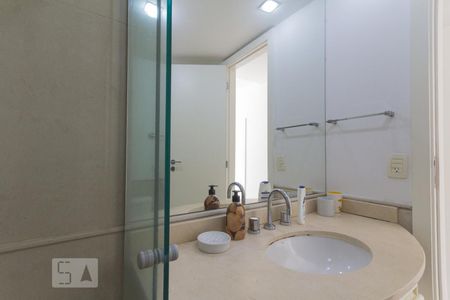 Apartamento à venda com 85m², 2 quartos e 2 vagas Apartamento à venda com 85m², 2 quartos e 2 vagasBanheiro da Suíte 2