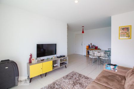 Sala de apartamento para alugar com 2 quartos, 65m² em Barra da Tijuca, Rio de Janeiro