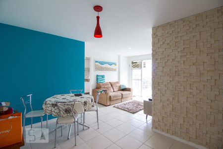 Sala de apartamento para alugar com 2 quartos, 65m² em Barra da Tijuca, Rio de Janeiro