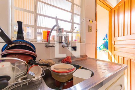 Casa à venda com 155m², 3 quartos e 2 vagasCozinha casa da frente