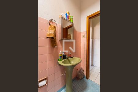 Casa à venda com 155m², 3 quartos e 2 vagasBanheiro casa da frente