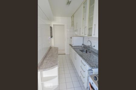 Apartamento à venda com 62m², 2 quartos e 2 vagasCozinha 