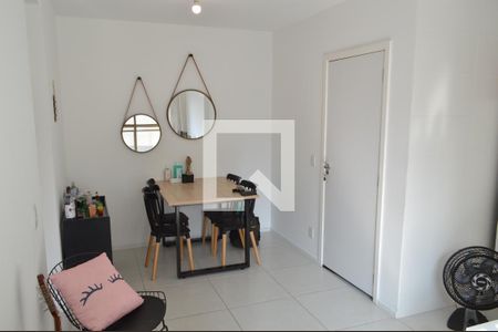 Sala de apartamento para alugar com 2 quartos, 56m² em Pechincha, Rio de Janeiro