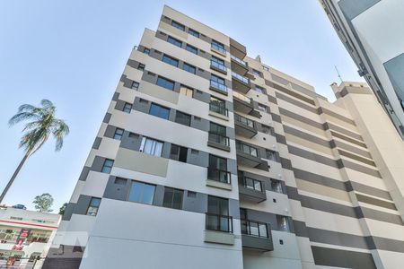 Apartamento para alugar com 56m², 2 quartos e 1 vaga Apartamento para alugar com 56m², 2 quartos e 1 vagaFachada
