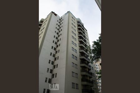 Apartamento à venda com 62m², 2 quartos e 1 vaga Apartamento à venda com 62m², 2 quartos e 1 vagaFACHADA