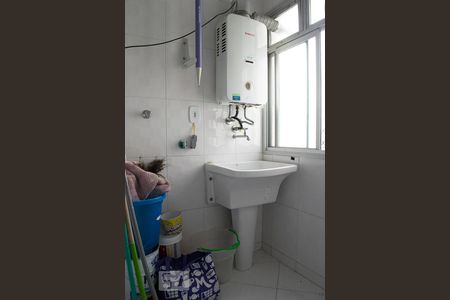 Apartamento à venda com 62m², 2 quartos e 1 vaga Apartamento à venda com 62m², 2 quartos e 1 vagaÁREA SERVIÇO