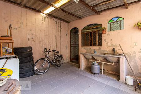 Casa à venda com 56m², 2 quartos e 4 vagasÁrea Serviço