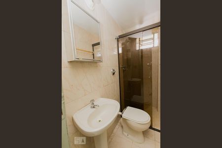 Banheiro - 1 de apartamento para alugar com 1 quarto, 37m² em Guará I, Brasília