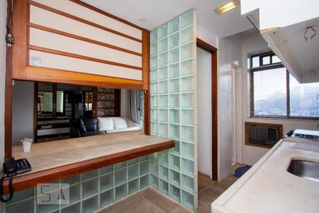 Cozinha de apartamento para alugar com 1 quarto, 69m² em Humaitá, Rio de Janeiro