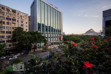 Vista do Play de apartamento para alugar com 1 quarto, 69m² em Humaitá, Rio de Janeiro