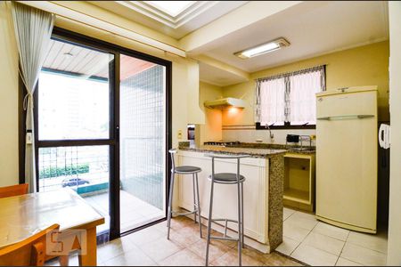 Sala de apartamento para alugar com 1 quarto, 72m² em Cambuí, Campinas