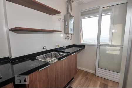 Apartamento à venda com 98m², 2 quartos e 2 vagasCozinha e Área de Serviço