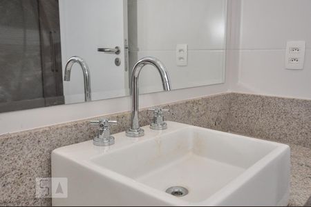 Apartamento à venda com 98m², 2 quartos e 2 vagasBanheiro Suíte 2