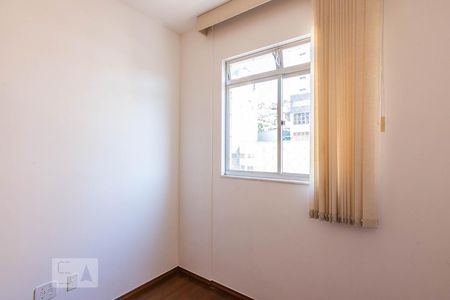 Quarto 2 de apartamento para alugar com 3 quartos, 80m² em Sion, Belo Horizonte