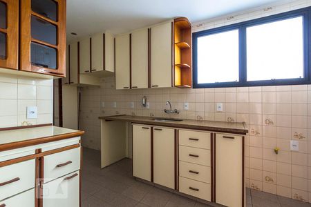 Apartamento para alugar com 112m², 3 quartos e 2 vagasCozinha