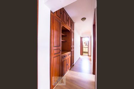 Corredor de apartamento para alugar com 3 quartos, 112m² em Jardim Brasil, Campinas