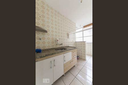 Apartamento para alugar com 77m², 3 quartos e sem vagaCozinha