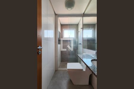 Apartamento à venda com 70m², 3 quartos e 2 vagas Apartamento à venda com 70m², 3 quartos e 2 vagasBanheiro da Suíte