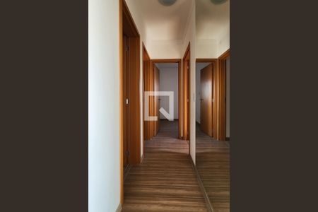 Apartamento à venda com 70m², 3 quartos e 2 vagas Apartamento à venda com 70m², 3 quartos e 2 vagasCorredor