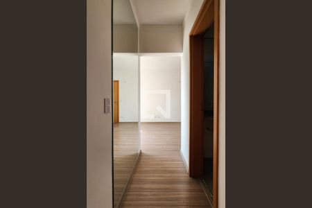 Apartamento à venda com 70m², 3 quartos e 2 vagas Apartamento à venda com 70m², 3 quartos e 2 vagasCorredor