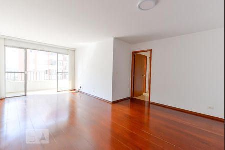 Sala de apartamento para alugar com 3 quartos, 112m² em Vila Madalena, São Paulo