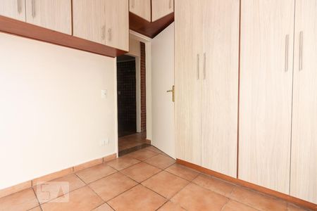 Quarto  de apartamento para alugar com 2 quartos, 64m² em Vila Osasco, Osasco