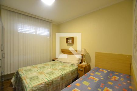 Quarto 2 de apartamento para alugar com 2 quartos, 60m² em Nonoai, Porto Alegre