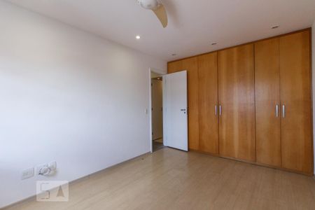 Suíte de apartamento para alugar com 2 quartos, 105m² em Barra da Tijuca, Rio de Janeiro