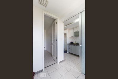 Área de Serviço de apartamento para alugar com 2 quartos, 105m² em Barra da Tijuca, Rio de Janeiro