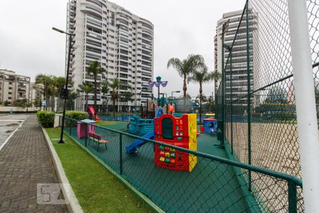 Parquinho de apartamento para alugar com 2 quartos, 105m² em Barra da Tijuca, Rio de Janeiro