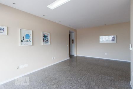 Sala de apartamento para alugar com 2 quartos, 105m² em Barra da Tijuca, Rio de Janeiro