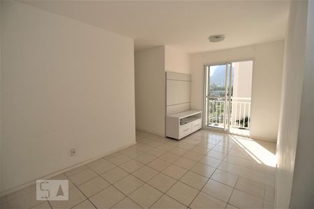 Sala de apartamento à venda com 3 quartos, 63m² em Curicica, Rio de Janeiro
