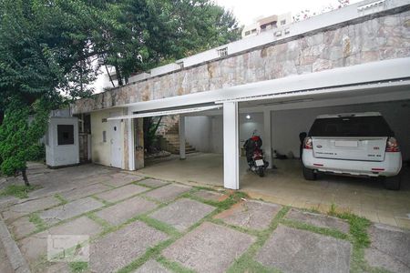Fachada de casa à venda com 7 quartos, 500m² em Alto da Lapa, São Paulo