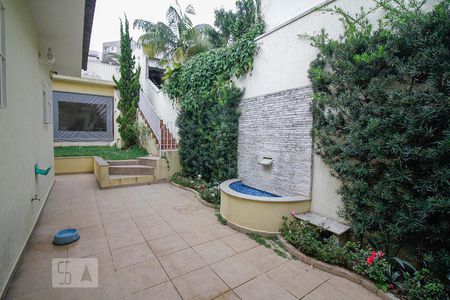 Casa à venda com 500m², 7 quartos e 3 vagas Casa à venda com 500m², 7 quartos e 3 vagasQuintal