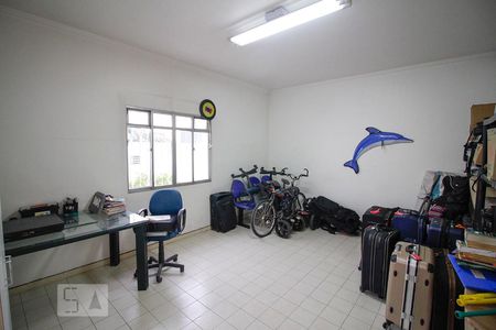 Casa à venda com 500m², 7 quartos e 3 vagas Casa à venda com 500m², 7 quartos e 3 vagasQuarto 4