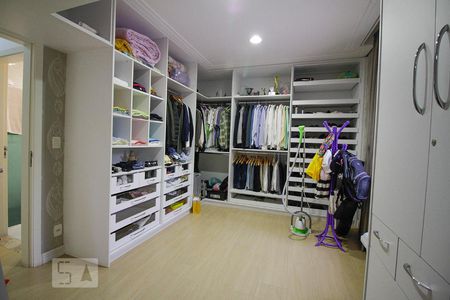 Casa à venda com 500m², 7 quartos e 3 vagas Casa à venda com 500m², 7 quartos e 3 vagasQuarto 3