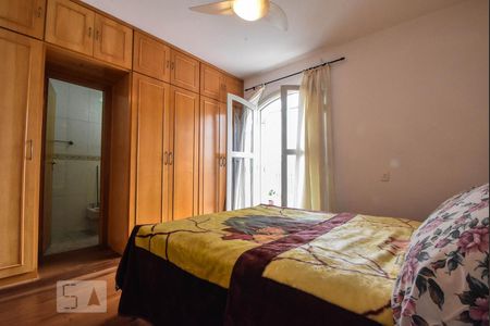 Apartamento à venda com 340m², 4 quartos e 2 vagas Apartamento à venda com 340m², 4 quartos e 2 vagasSuíte 02