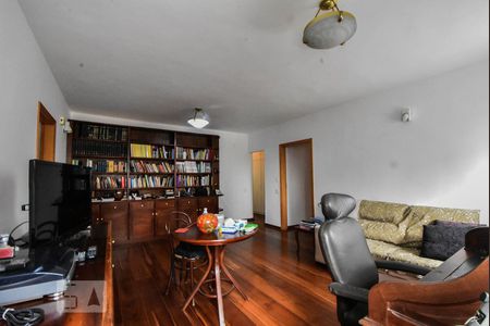 Apartamento à venda com 340m², 4 quartos e 2 vagas Apartamento à venda com 340m², 4 quartos e 2 vagasSala 02