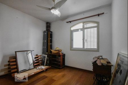 Apartamento à venda com 340m², 4 quartos e 2 vagas Apartamento à venda com 340m², 4 quartos e 2 vagasQuarto 02