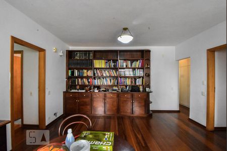 Apartamento à venda com 340m², 4 quartos e 2 vagas Apartamento à venda com 340m², 4 quartos e 2 vagasSala 02