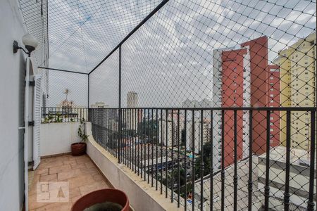 Apartamento à venda com 340m², 4 quartos e 2 vagas Apartamento à venda com 340m², 4 quartos e 2 vagasVaranda Suíte 02