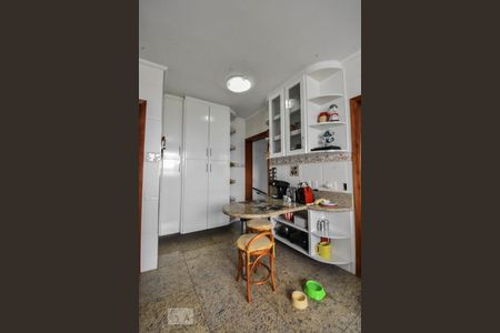 Apartamento à venda com 340m², 4 quartos e 2 vagas Apartamento à venda com 340m², 4 quartos e 2 vagasCozinha
