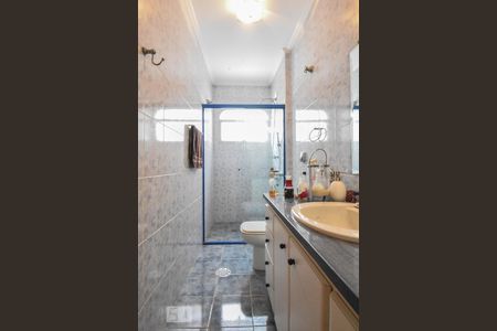 Apartamento à venda com 340m², 4 quartos e 2 vagas Apartamento à venda com 340m², 4 quartos e 2 vagasBanheiro 03