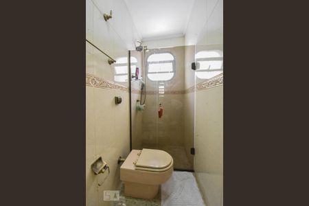 Apartamento à venda com 340m², 4 quartos e 2 vagas Apartamento à venda com 340m², 4 quartos e 2 vagasBanheiro Suíte 02